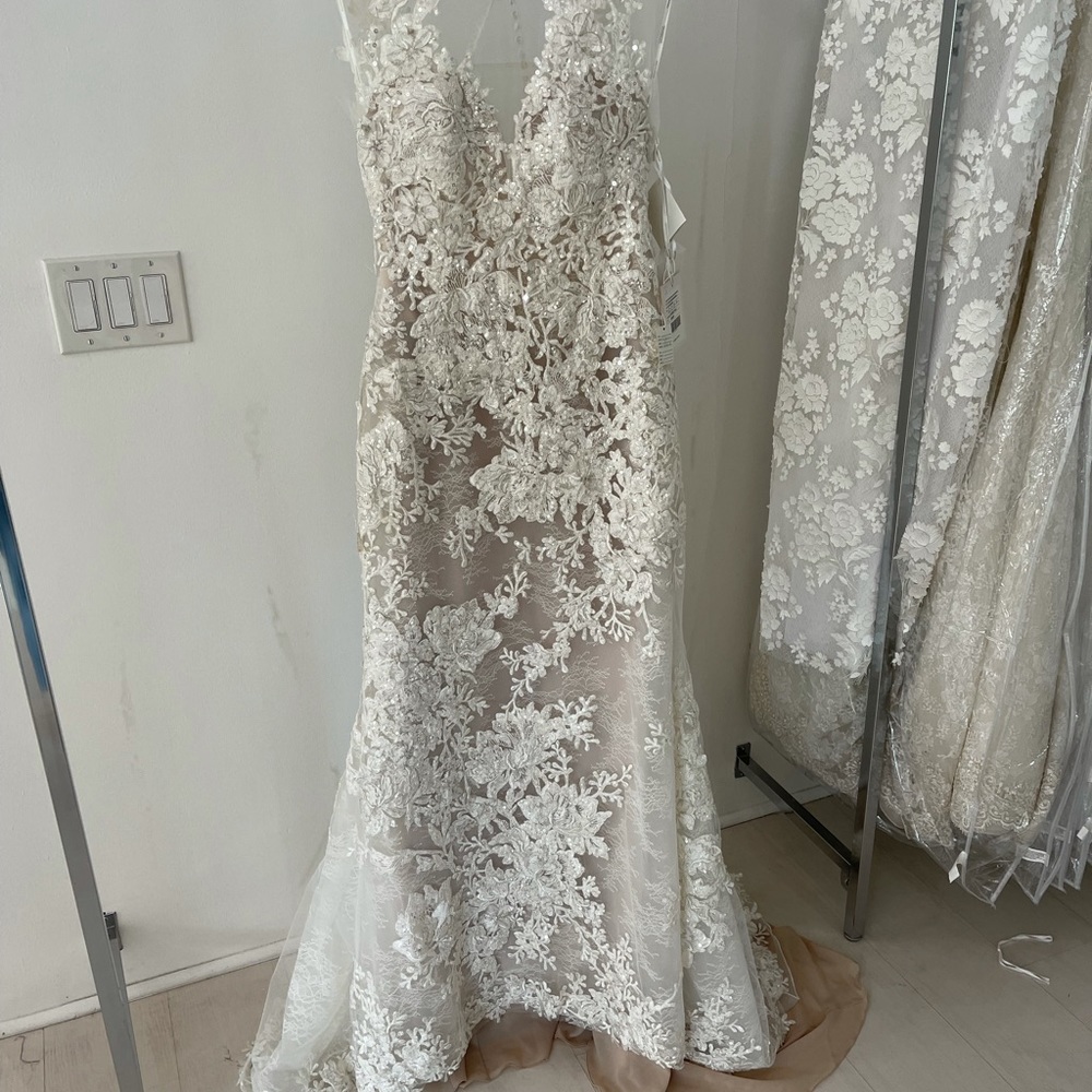 Atelier Pronovias brand new dress, Nilay. Size 10. - Picture 4 of 8